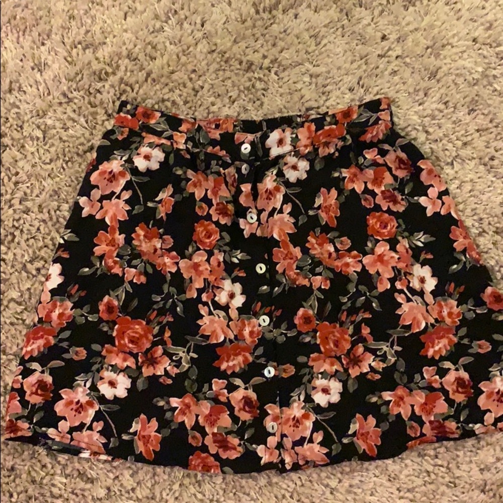 Button front floral skirt